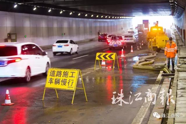 三業(yè)科技泵車出場，2小時抽排完隧道積水。
