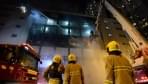 燒四天 吞兩命:香港工業(yè)大廈大火緣何這么兇？